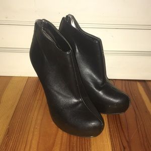 Black platform heeled boots!